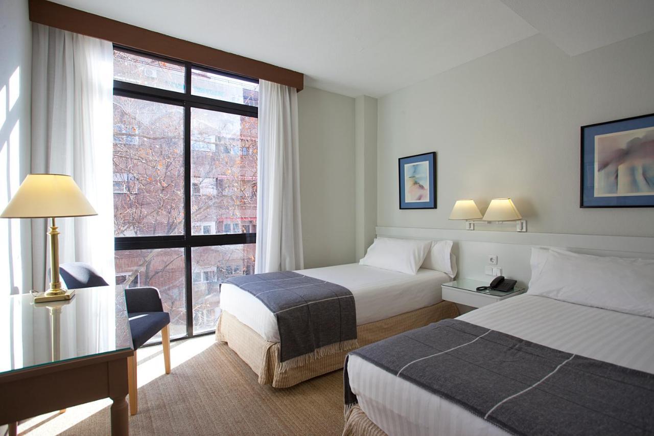 Espahotel Plaza Basilica Мадрид Экстерьер фото