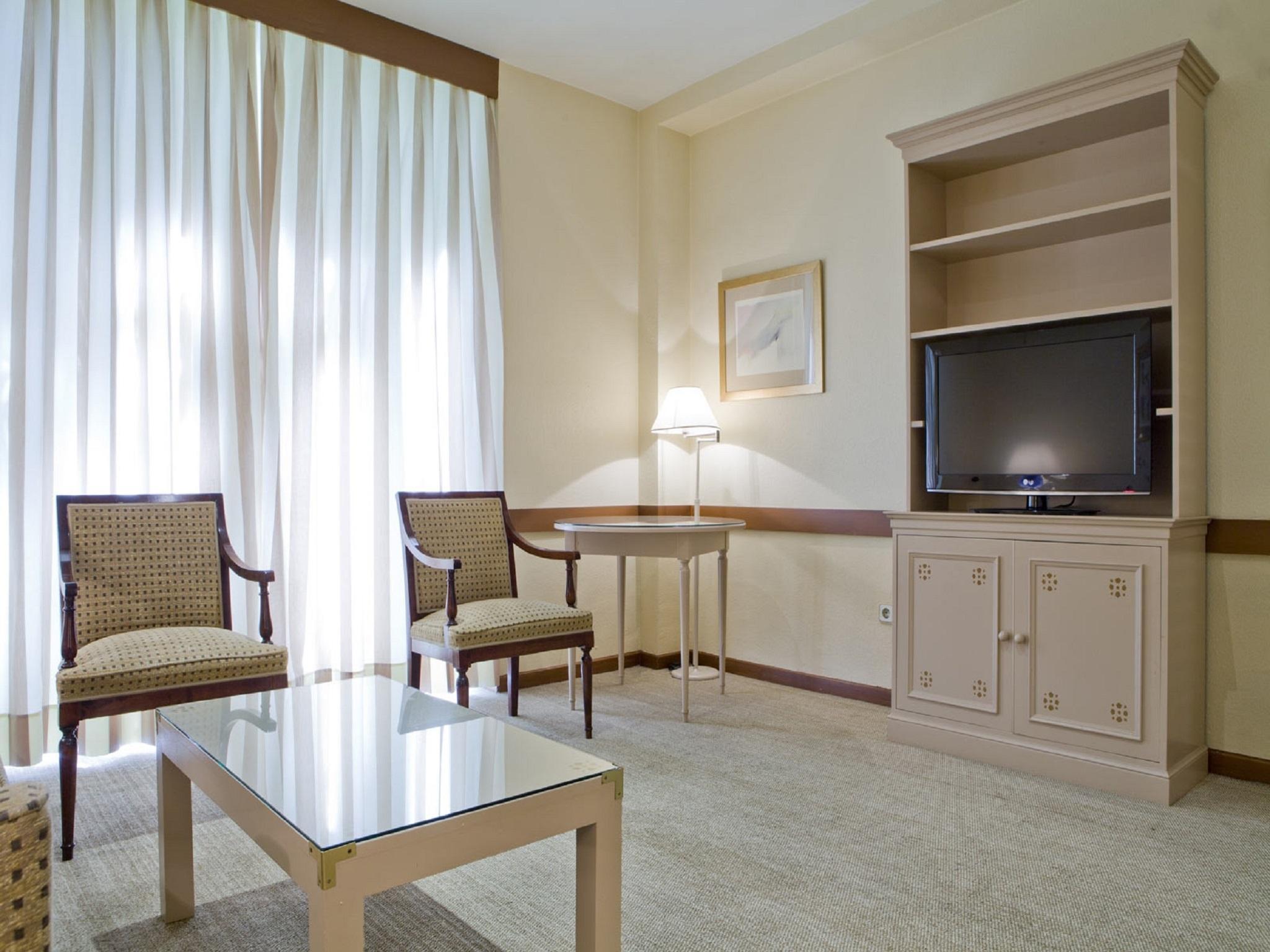 Espahotel Plaza Basilica Мадрид Экстерьер фото